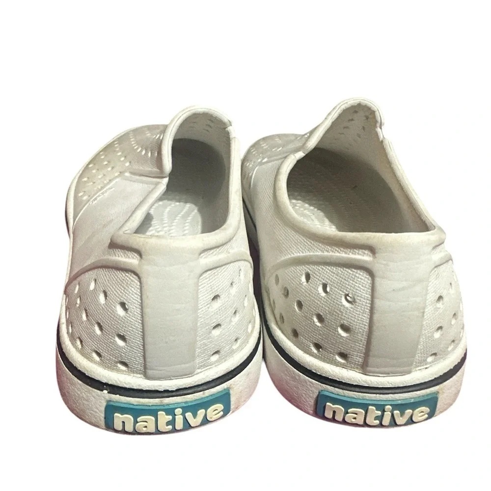 Native Jefferson Slip On Water Shoes. size 13. White